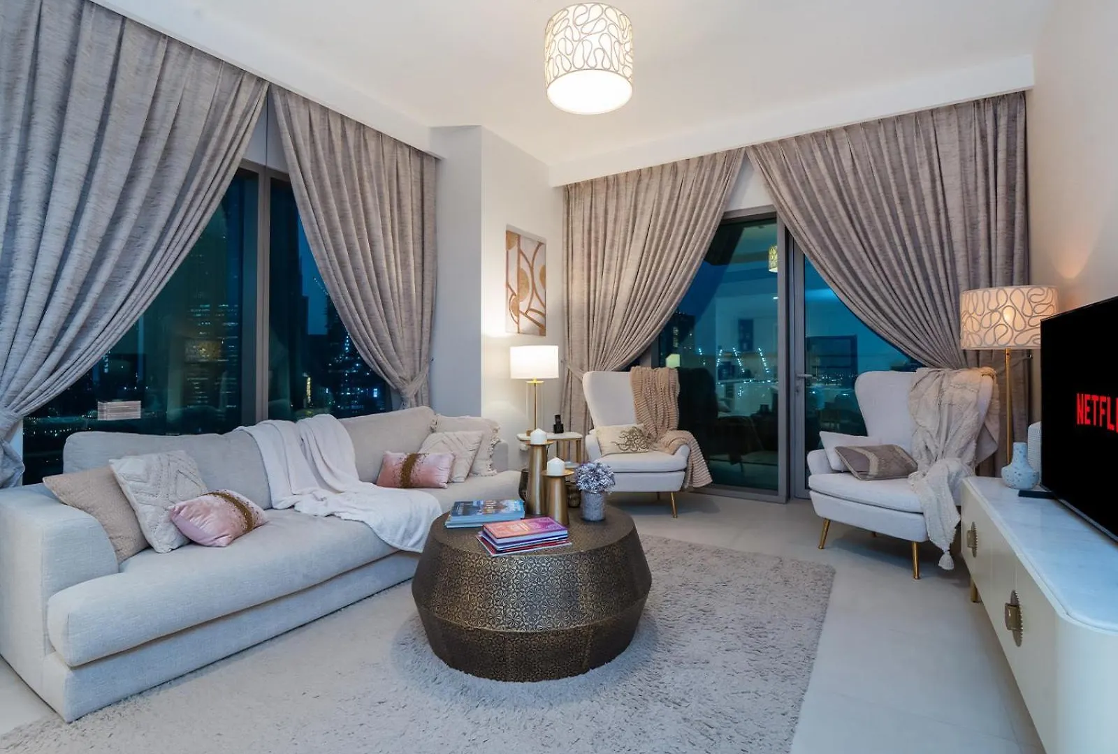 Luxury Direct Dubai Mall Access Downtown Views