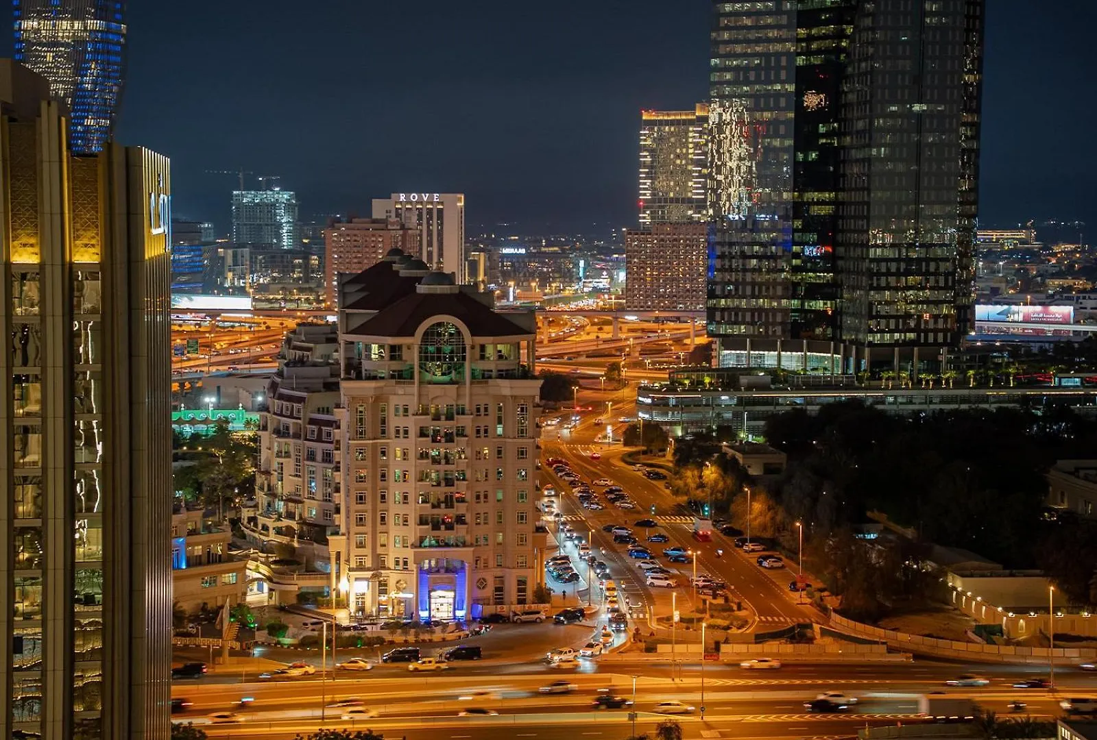 Luxury Direct Dubai Mall Access Downtown Views